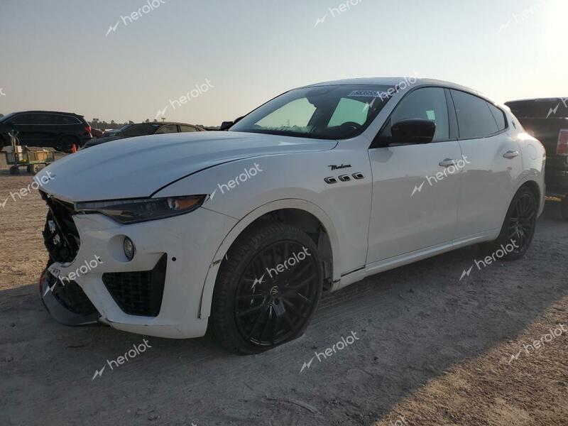 MASERATI LEVANTE MO 2022 white  gas ZN661YUM0NX402942 photo #1