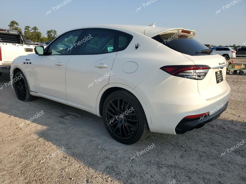 MASERATI LEVANTE MO 2022 white  gas ZN661YUM0NX402942 photo #3