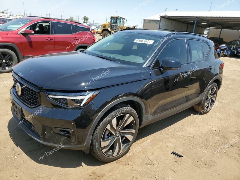 VOLVO XC40 ULTIM 2023 black  gas YV4L12UX4P2976632 photo #1