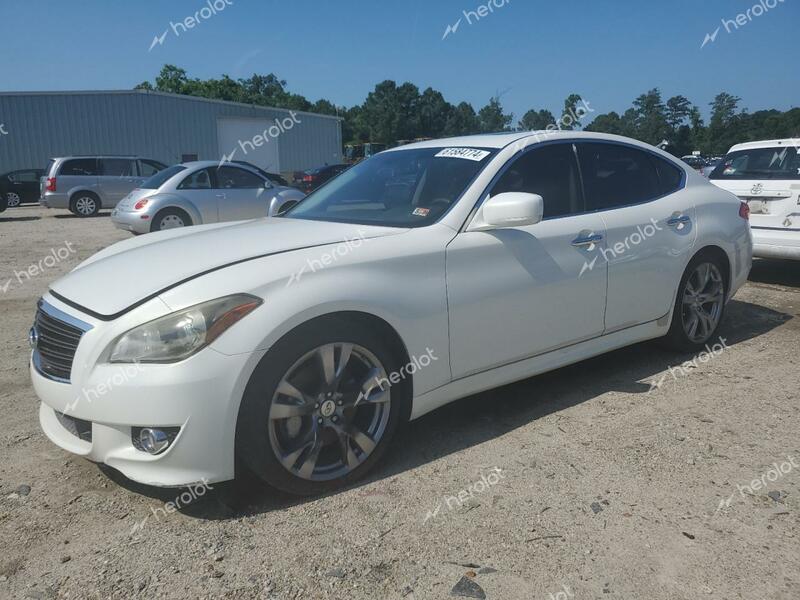 INFINITI M56 2012 white  gas JN1AY1AP8CM530103 photo #1