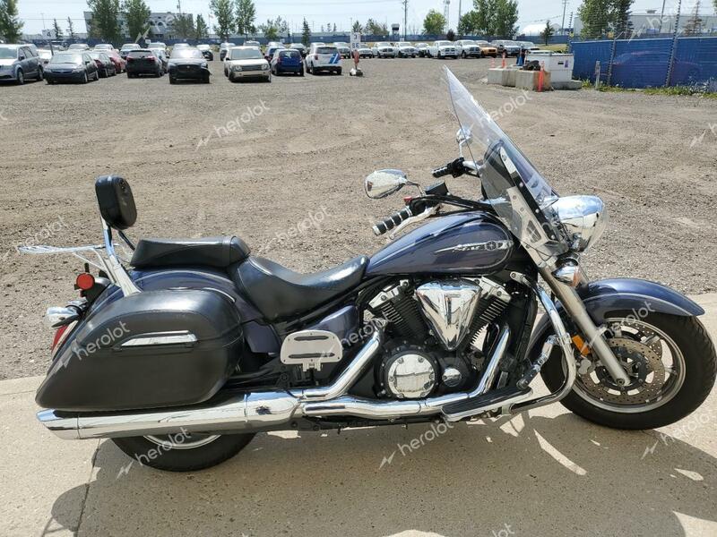 YAMAHA XVS1300 CT 2015 blue road/str gas JYAVP32NXFA000646 photo #1