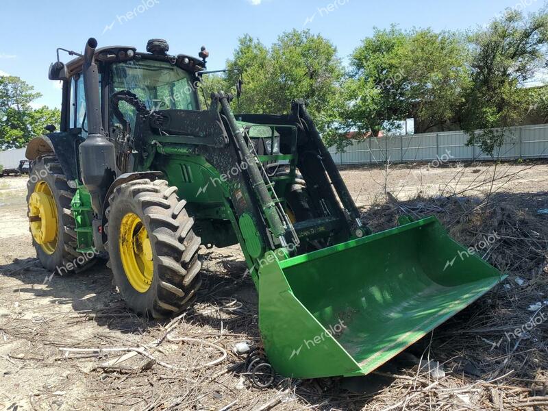 JOHN DEERE TRACTOR 2022 green   1L06140MJNG140419 photo #1