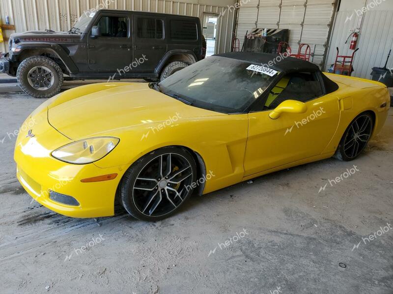 CHEVROLET CORVETTE 2007 yellow  gas 1G1YY36U375137401 photo #1