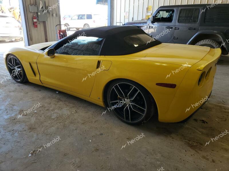 CHEVROLET CORVETTE 2007 yellow  gas 1G1YY36U375137401 photo #3