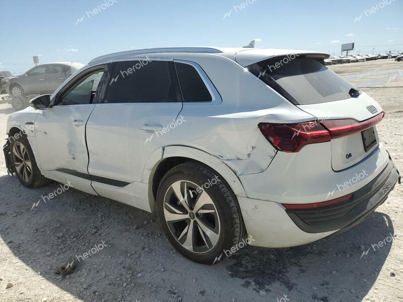 AUDI Q8 E-TRON 2024 white  electric WA15AAGE4RB031631 photo #3