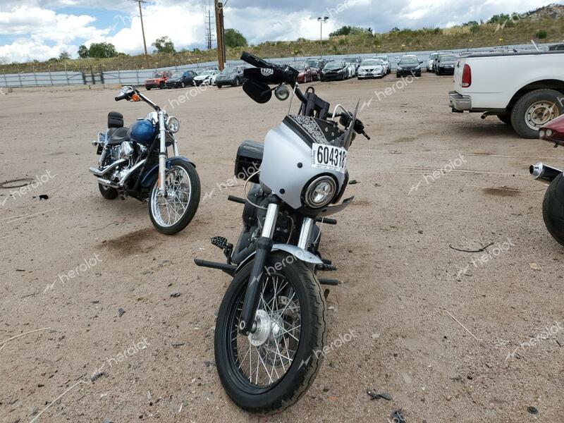 HARLEY-DAVIDSON FXBB 2020 silver  gas 1HD1YJJ19LB020281 photo #3