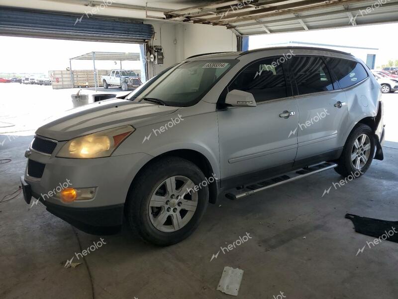 CHEVROLET TRAVERSE 2012 silver  gas 1GNKRGED8CJ132741 photo #1