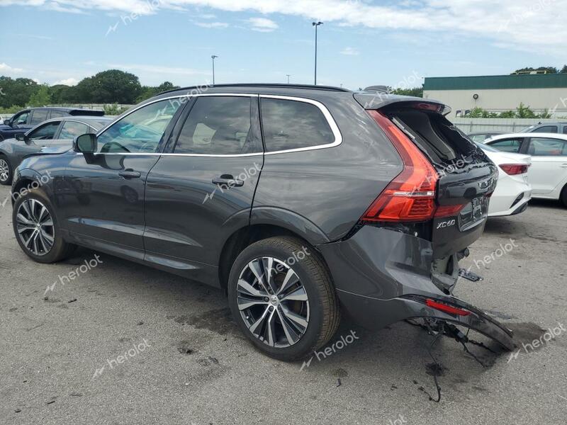 VOLVO XC60 B5 MO 2022 charcoal  gas YV4L12RK2N1964608 photo #3