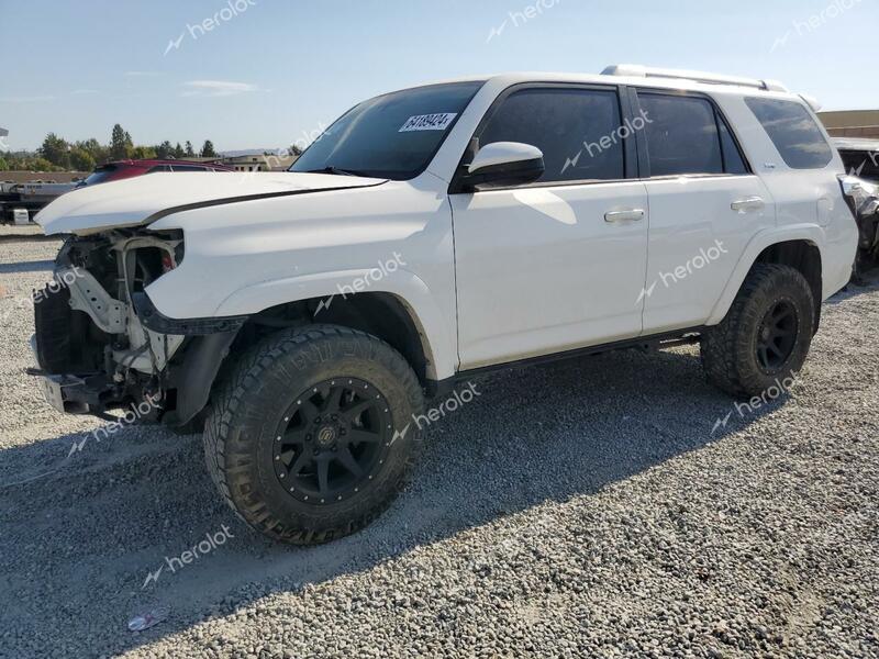 TOYOTA 4RUNNER SR 2016 white 4dr spor gas JTEZU5JR2G5117738 photo #1