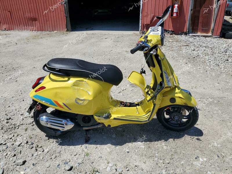 VESPA PRIMAVERA/ 2024 yellow  gas ZAPMD18G9R5100352 photo #1