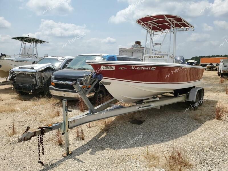 BOAT W/TRAILER 2004 two tone   VEE20363E404 photo #3