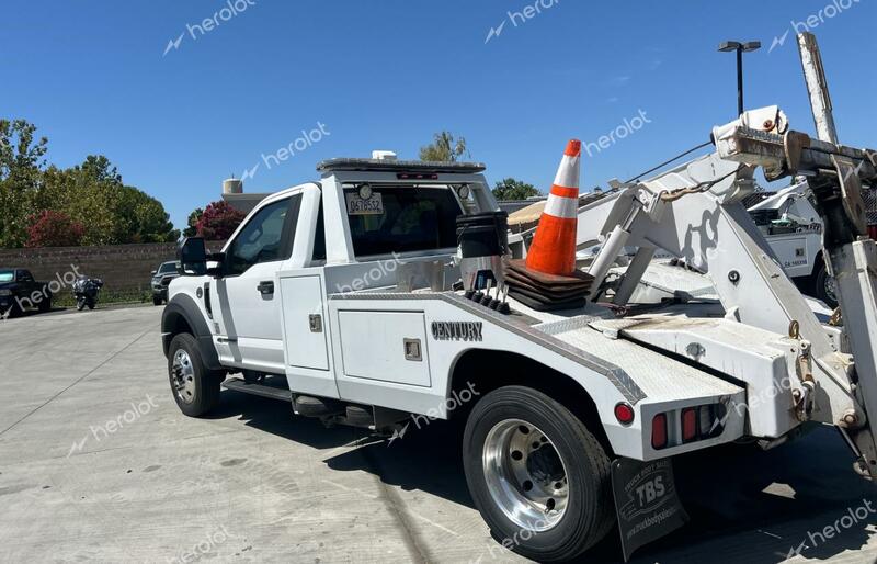 FORD F550 SUPER 2019 white  diesel 1FDUF5GT1KEE38038 photo #4