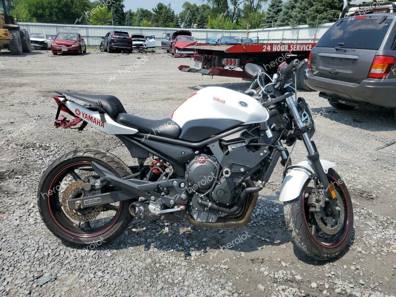 YAMAHA FZ6 R 2012 white racer gas JYARJ18E1CA008564 photo #1