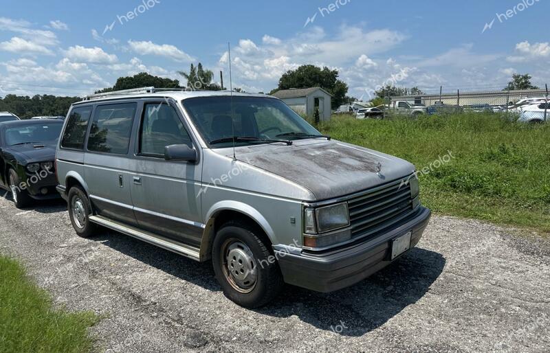 PLYMOUTH VOYAGER LE 1990 silver sports v gas 2P4FH5534LR684043 photo #1