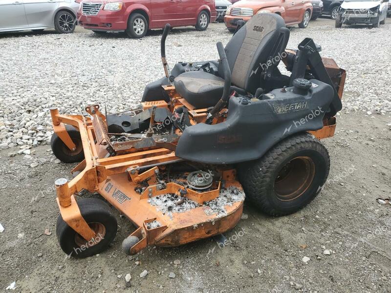 CUB LAWN MOWER 2020 orange   P6000829 photo #3