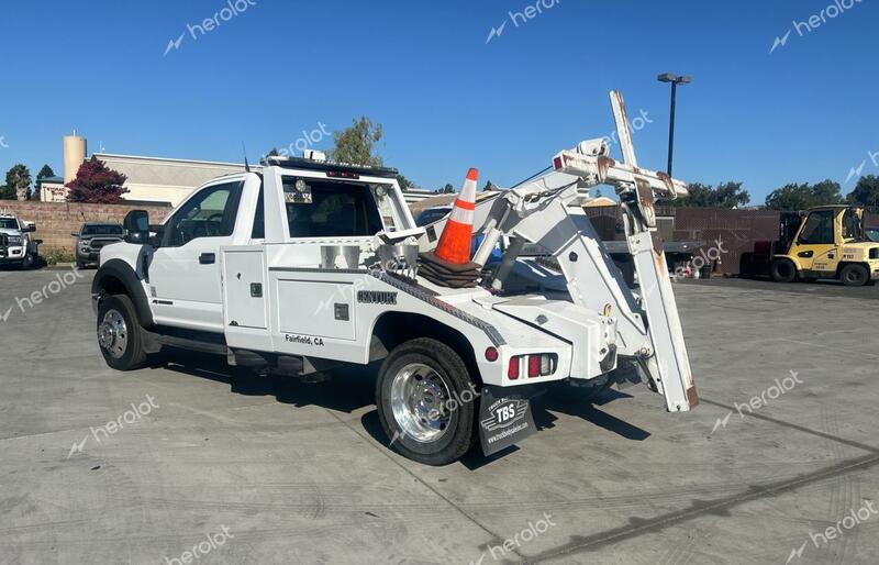 FORD F550 SUPER 2019 white  diesel 1FDUF5GT6KEE38035 photo #4