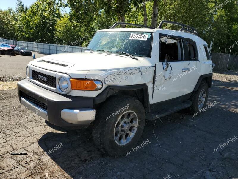 TOYOTA FJ CRUISER 2012 white  gas JTEBU4BF8CK132028 photo #1