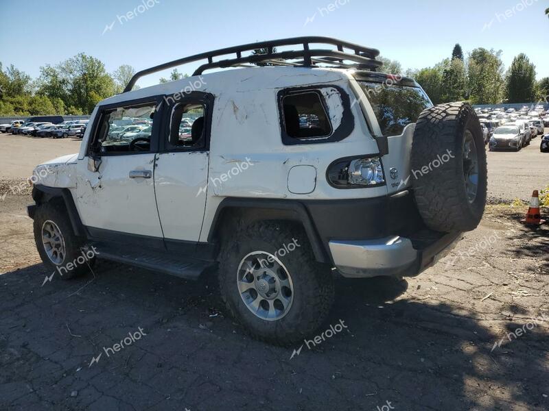 TOYOTA FJ CRUISER 2012 white  gas JTEBU4BF8CK132028 photo #3