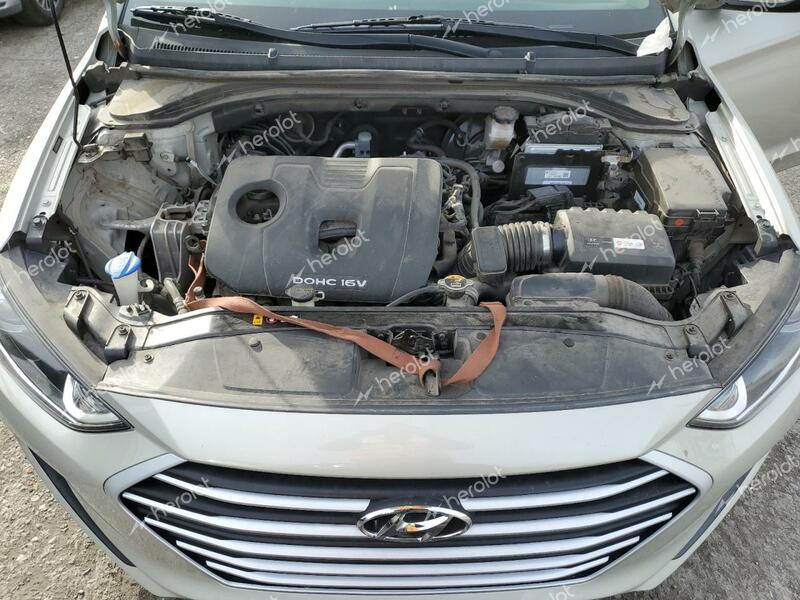 HYUNDAI ELANTRA SE 2018 tan  gas 5NPD84LF7JH346665 photo #4