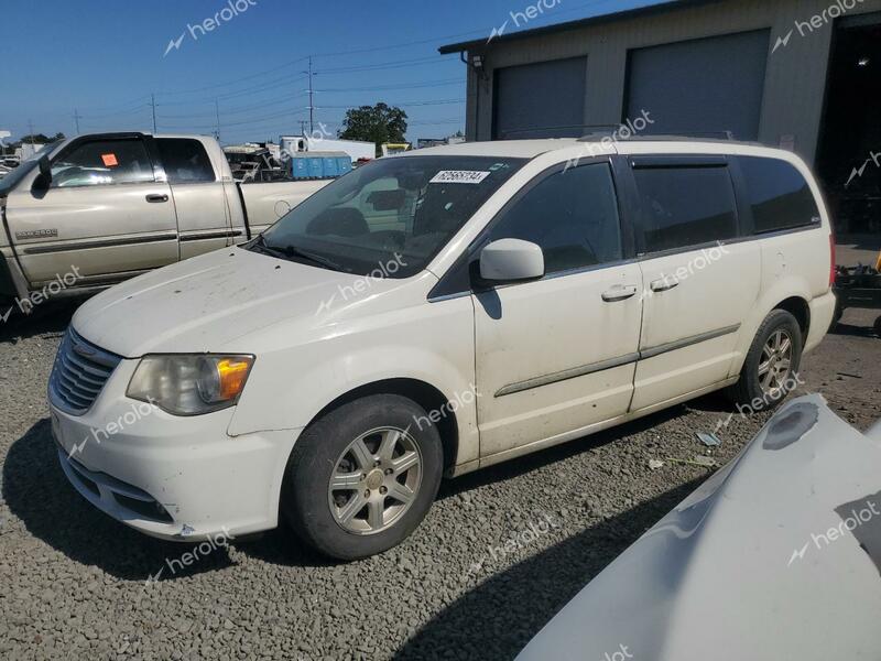 CHRYSLER TOWN & COU 2013 white  flexible fuel 2C4RC1BG8DR503723 photo #1