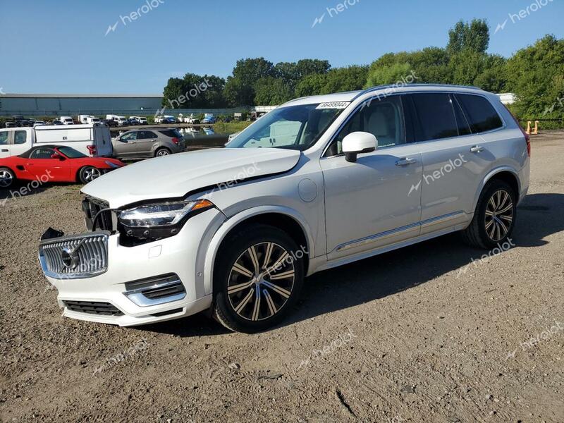 VOLVO XC90 T8 RE 2021 white  hybrid engine YV4BR00L1M1738332 photo #1