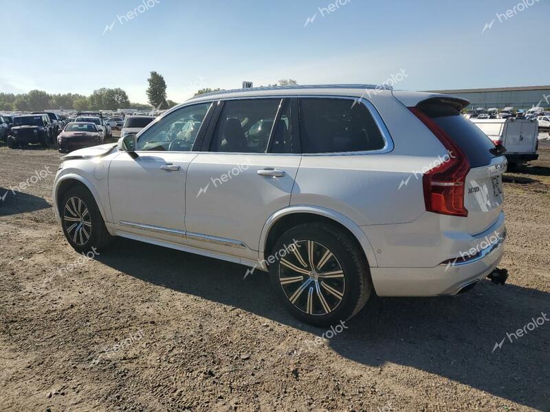 VOLVO XC90 T8 RE 2021 white  hybrid engine YV4BR00L1M1738332 photo #3