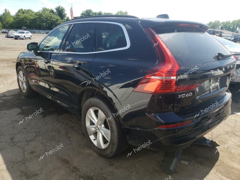 VOLVO XC60 B5 MO 2022 black  gas YV4L12RK5N1909988 photo #3