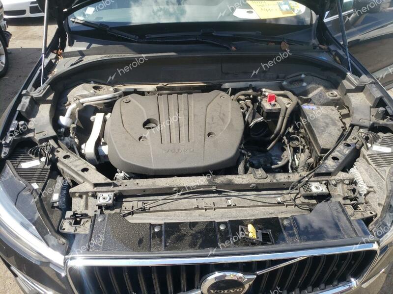 VOLVO XC60 B5 MO 2022 black  gas YV4L12RK5N1909988 photo #4