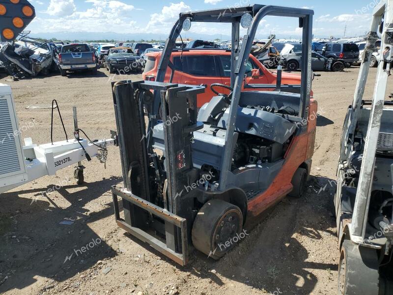 TOYOTA FORKLIFT 2000 orange   65899 photo #3