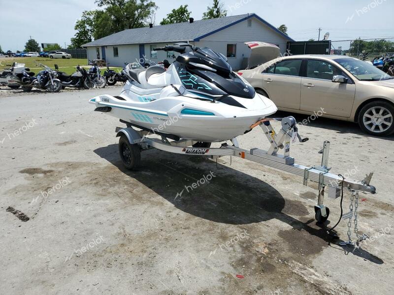 YAMAHA JET SKI 2022 white   YAMA1851B222 photo #1