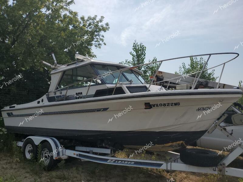 BOAT W/TRAILER 1986 white   SCR24021L586 photo #1