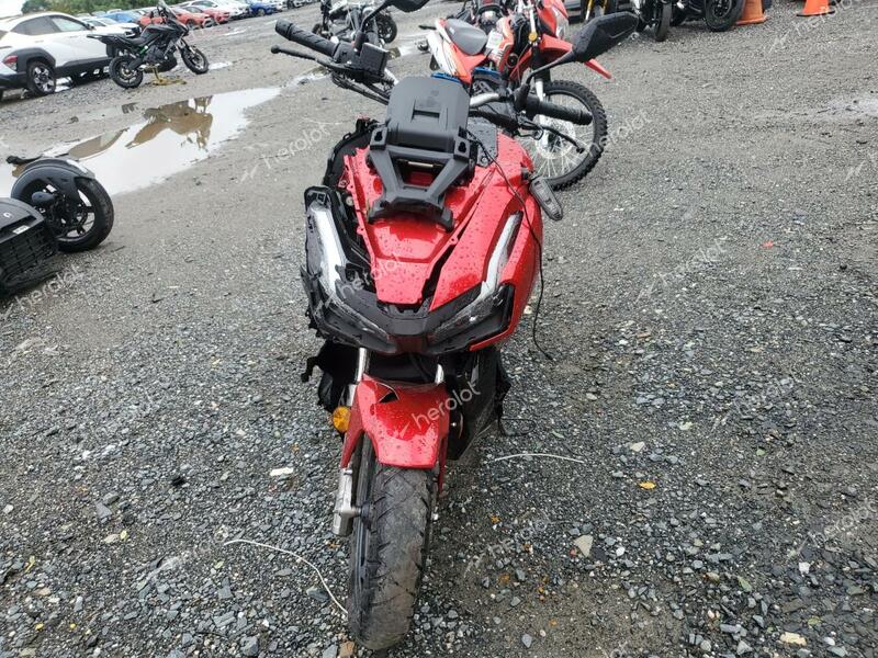 HONDA ADV150 A 2022 red  gas MLHKF3859N5102249 photo #3