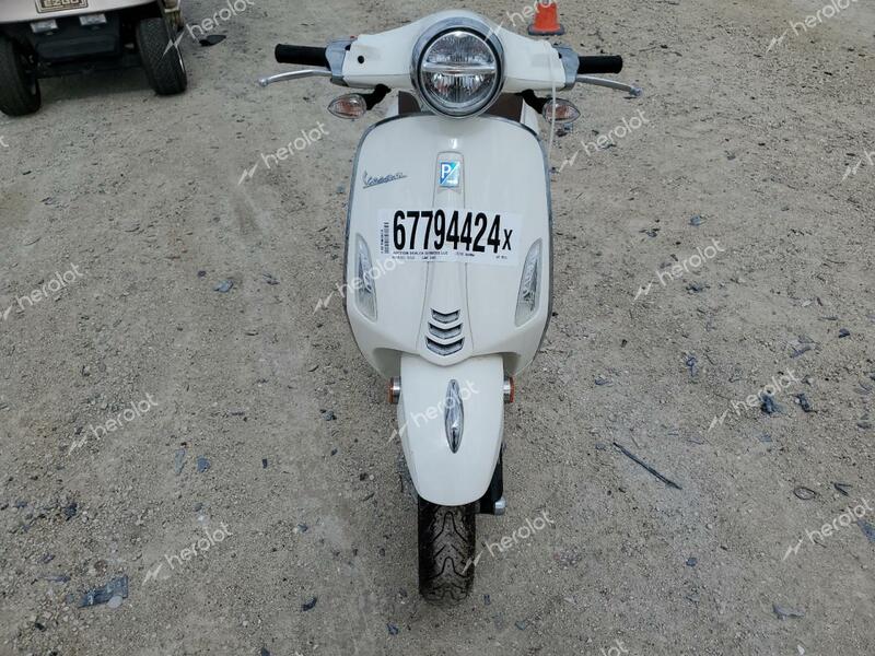 VESPA PRIMAVERA/ 2021 white  gas ZAPCA06B9M5102147 photo #3