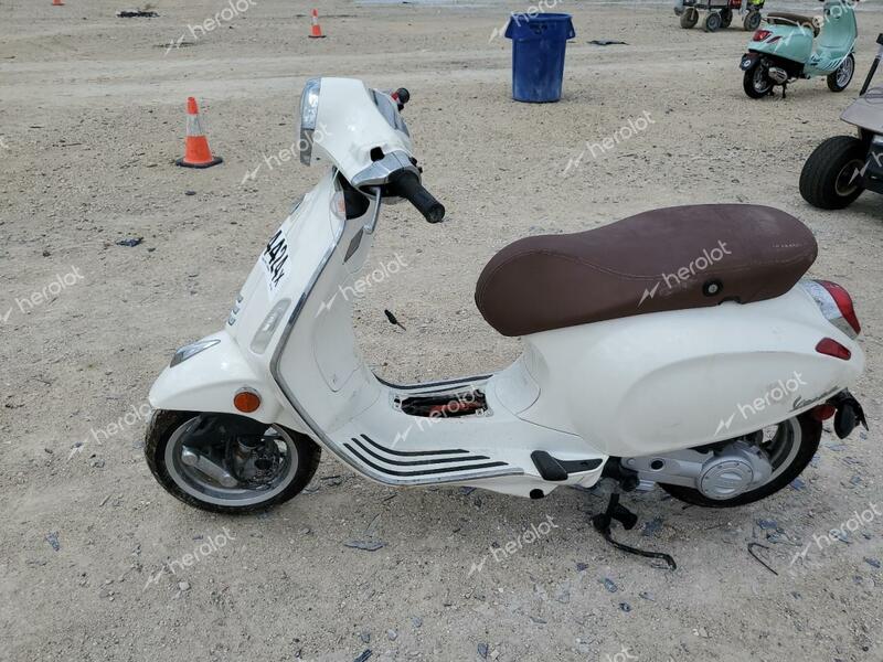 VESPA PRIMAVERA/ 2021 white  gas ZAPCA06B9M5102147 photo #4