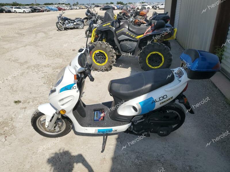 DAIX SCOOTER 2022 white   L37MMJBT6NZ020153 photo #4