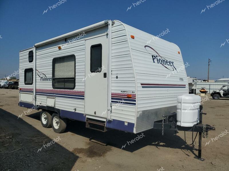 FLEETWOOD PIONEER 2005 white   1EB1T182X52485894 photo #1