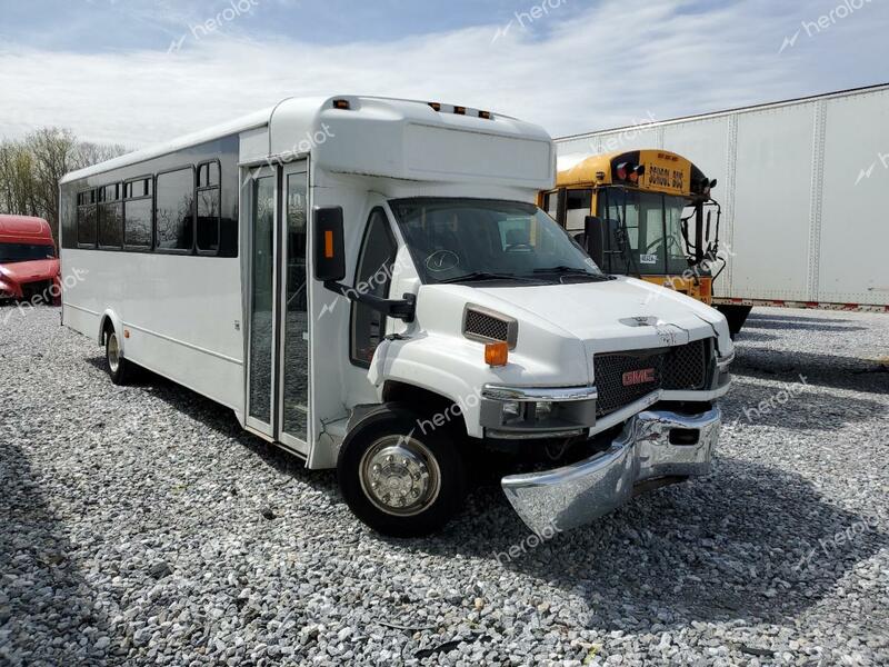 GMC C5500 C5V0 2009 white  gas 1GDJ5V1G99F401552 photo #1