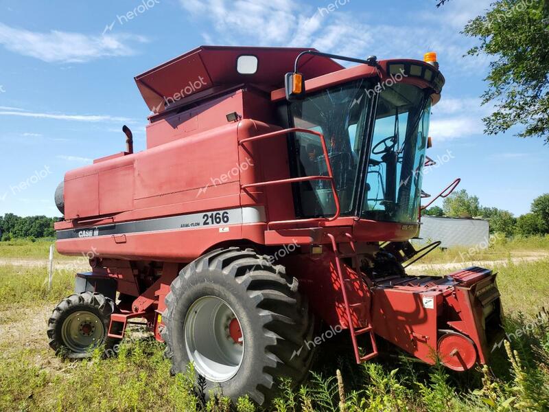 CASE COMBINE 1997 red   J0C0180718 photo #1