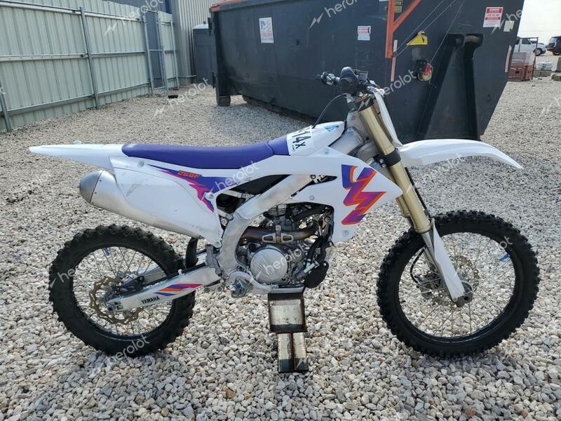 YAMAHA YZ250 F 2024 two tone  gas JYACG51C8RA003682 photo #1