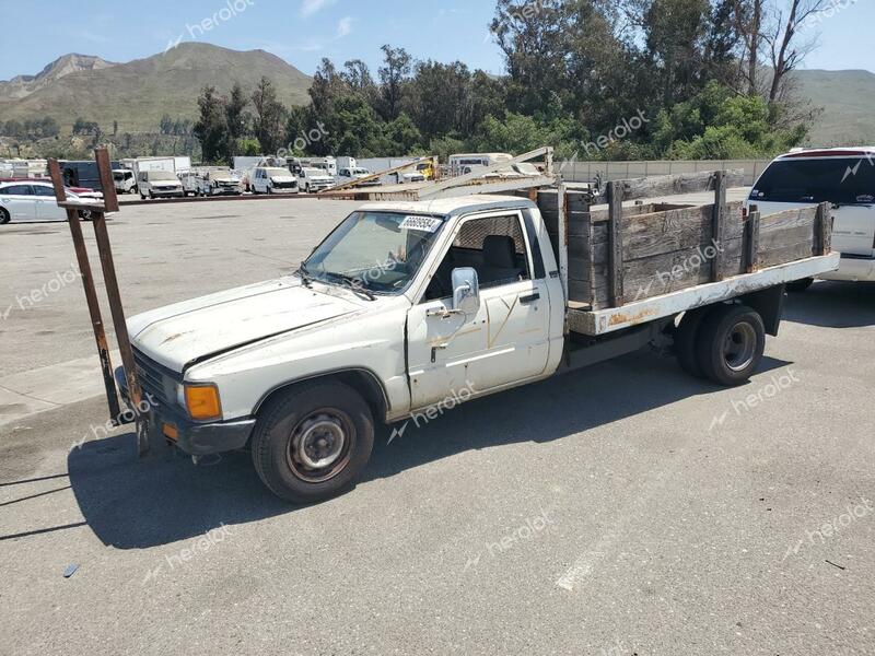 TOYOTA PICKUP CAB 1988 white  gas JT5RN55R1J0272700 photo #1