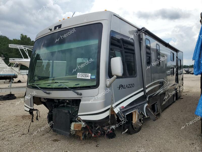 FREIGHTLINER CHASSIS XC 2013 gray  diesel 4UZAAJDT2DCFG7823 photo #3