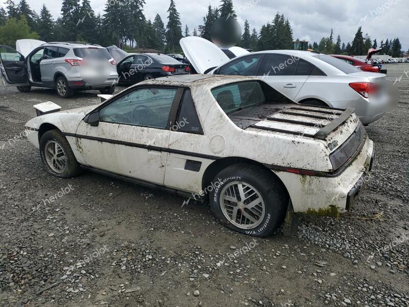 PONTIAC FIERO SE 1984 white  gas 1G2AF37R6EP320306 photo #3