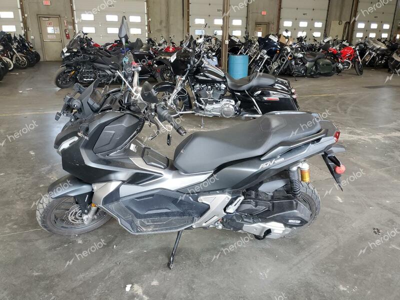 HONDA ADV150 A 2021 black  gas MLHKF3854M5001148 photo #4