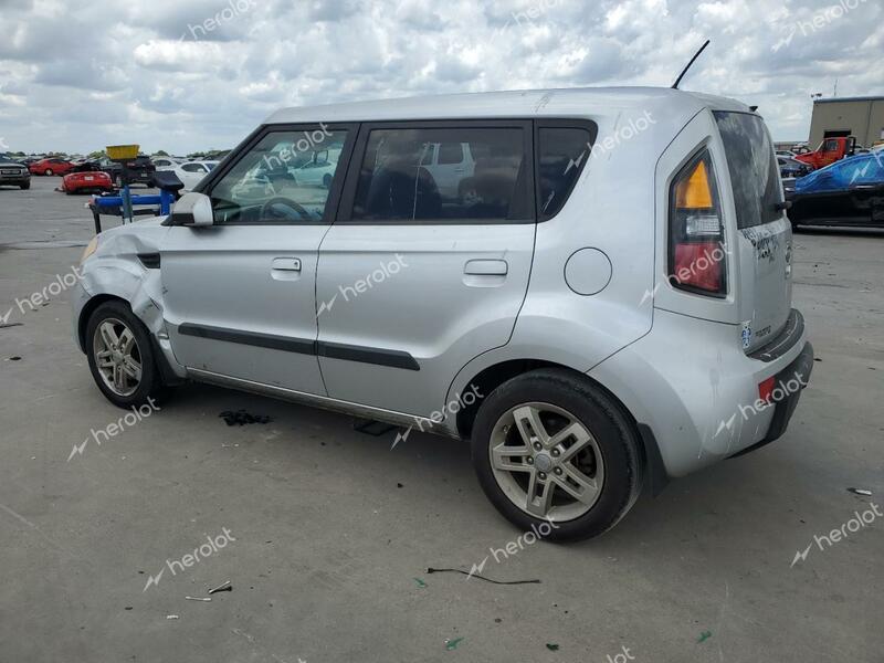 KIA SOUL + 2010 white  gas KNDJT2A25A7103382 photo #3