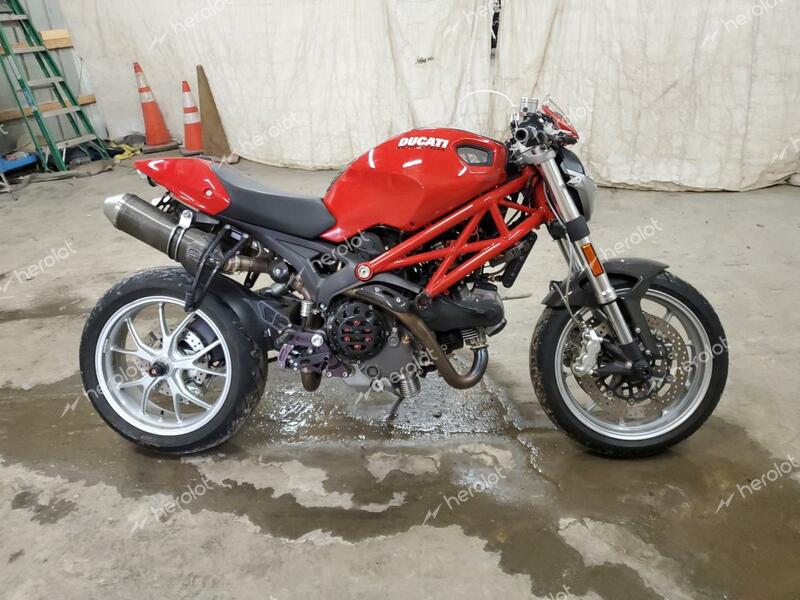 DUCATI MONSTER 11 2009 red  gas ZDM1RACPX9B020545 photo #1