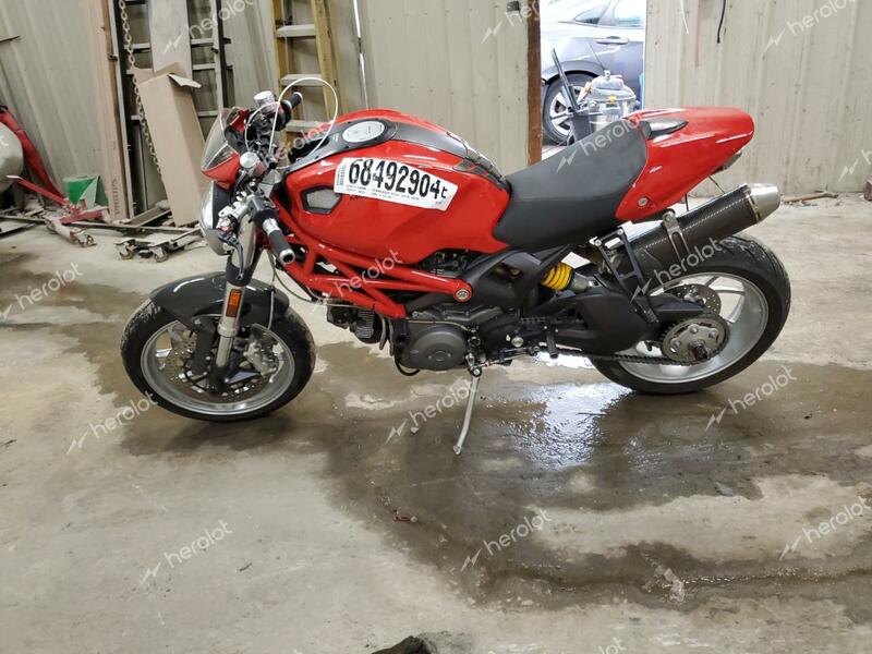 DUCATI MONSTER 11 2009 red  gas ZDM1RACPX9B020545 photo #4