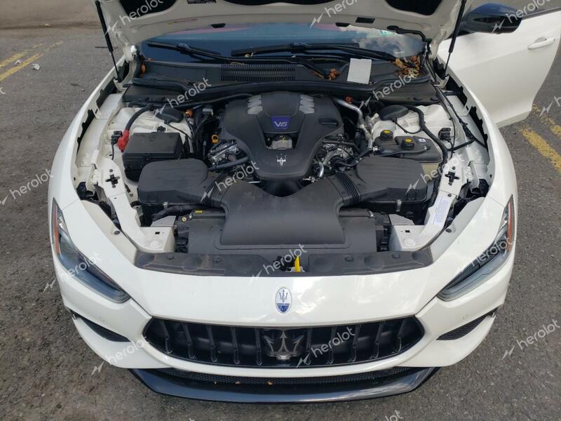 MASERATI GHIBLI MOD 2022 white  gas ZAM57YTM9NX399855 photo #4