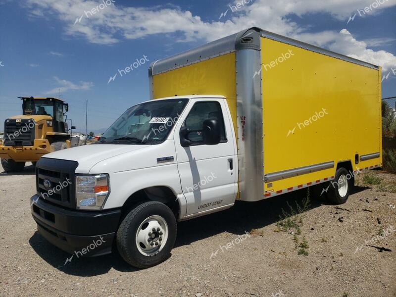 FORD ECONOLINE 2024 white  gas 1FDWE3FN4RDD07687 photo #1