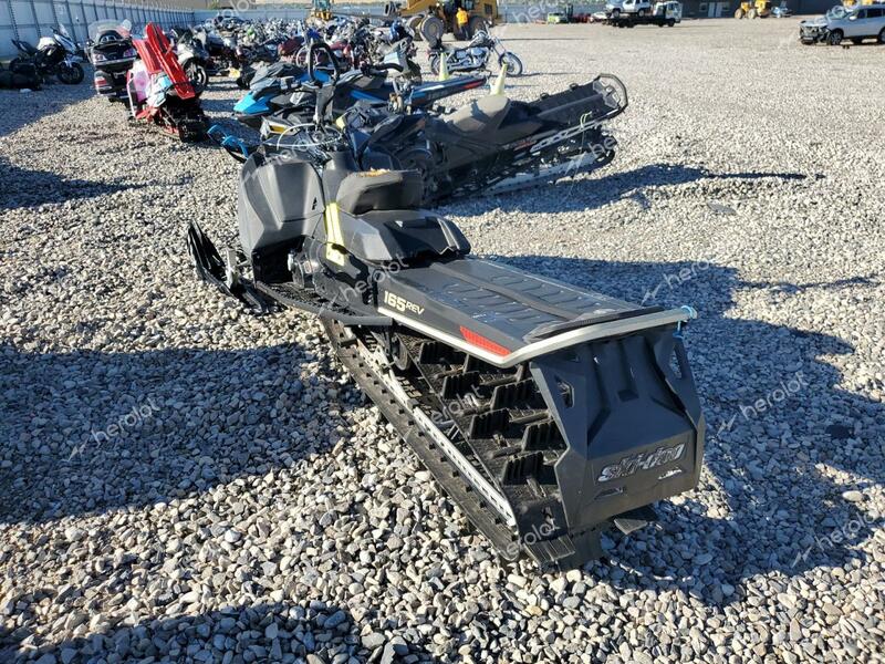 SKI DOO SNOWBMOBIL 2017 black   2BPSCFHD0HV000941 photo #4