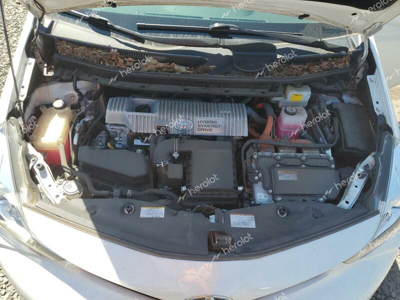 TOYOTA PRIUS V 2017 white station hybrid engine JTDZN3EU5HJ072999 photo #4